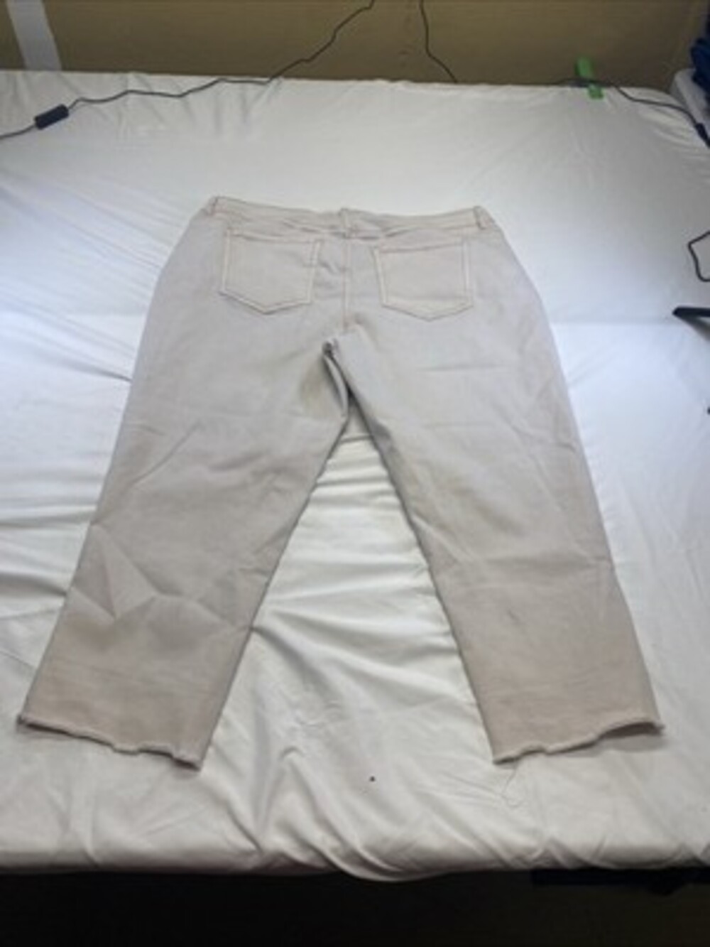 Lane Bryant Plus Size 20 Off-White Girlfriend Crop Jeans Raw Hem - Picture 7 of 7
